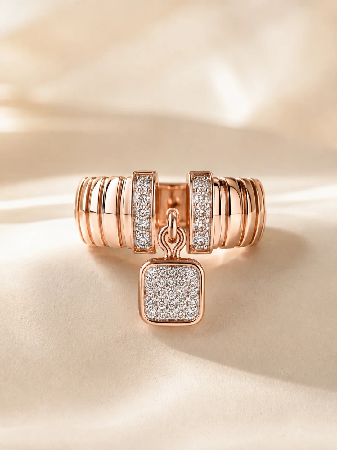 rivora-luxe-charm-ring