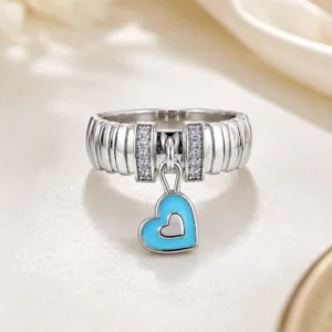 Rivora Heart Charm Ring